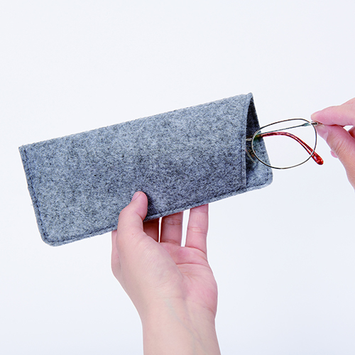 フェルトスタイルマルチポーチ ノベルティ 記念品の名入れ制作なら販促スタイル